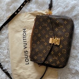 LOUIS VUITTON POCHETTE METIS MONOGRAM